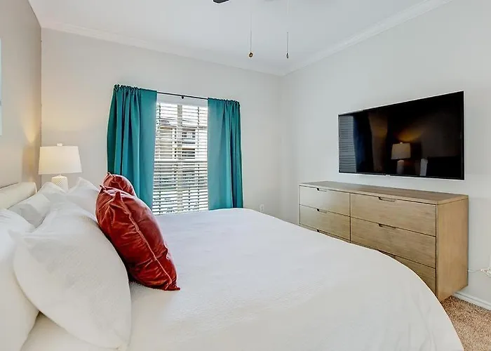 Landing Modern With Amazing Amenities *
