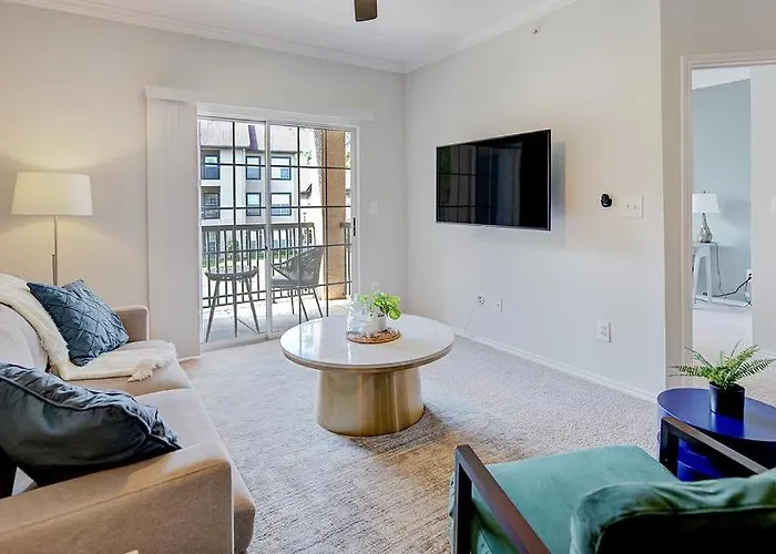 Landing Modern With Amazing Amenities Fort Worth